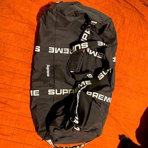 Supreme SS2018 Large Weekender